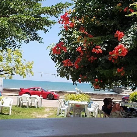 ฟ้าทะลายโจรรีสอร์ท Prachuap Khiri Khan Buitenkant foto