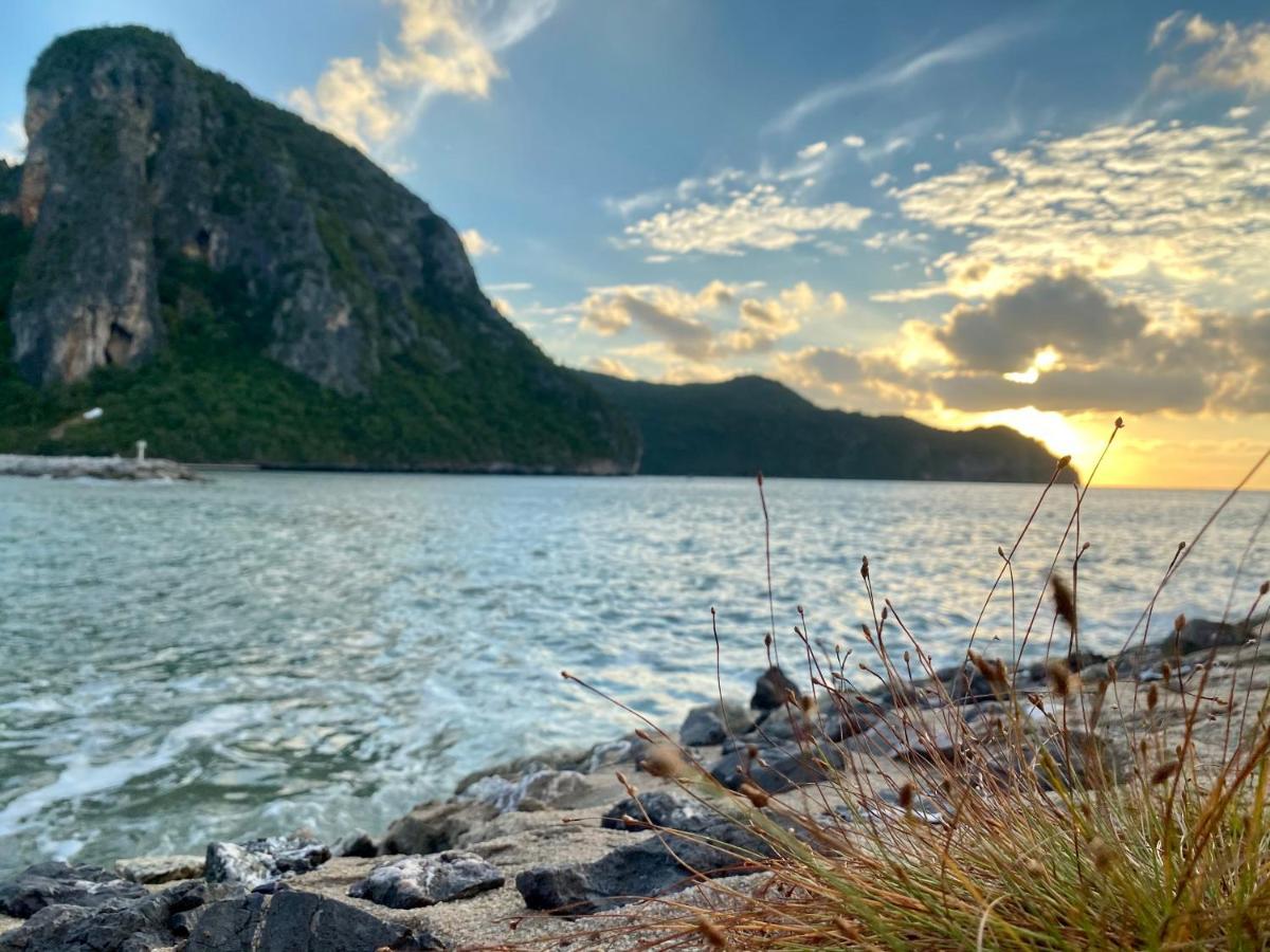 ฟ้าทะลายโจรรีสอร์ท Prachuap Khiri Khan Buitenkant foto